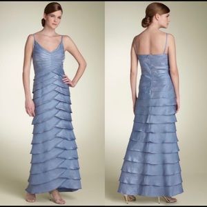 ✨New!✨ Adrianna Papell gown